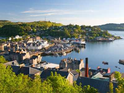 Sunny waterfront and harbour of the town of Oban